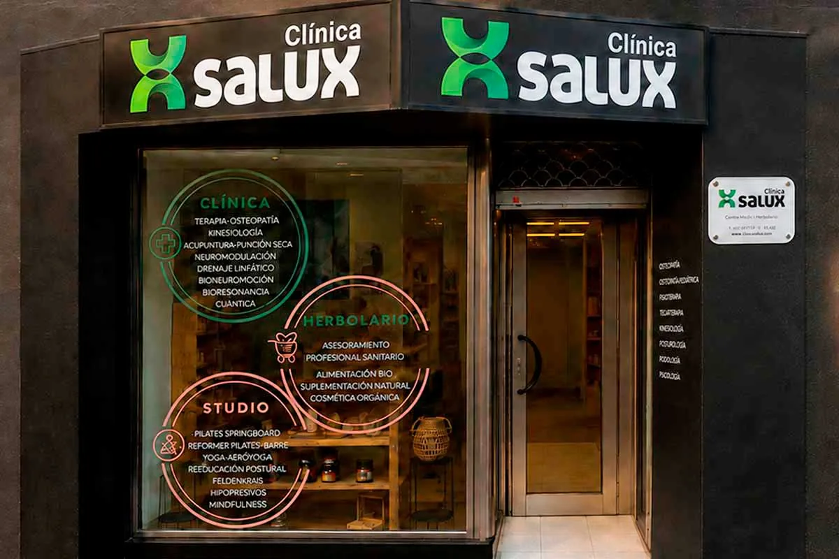 Fachada de Clínica Salux en Huelva